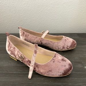 Cat and Jack size 3 shoes